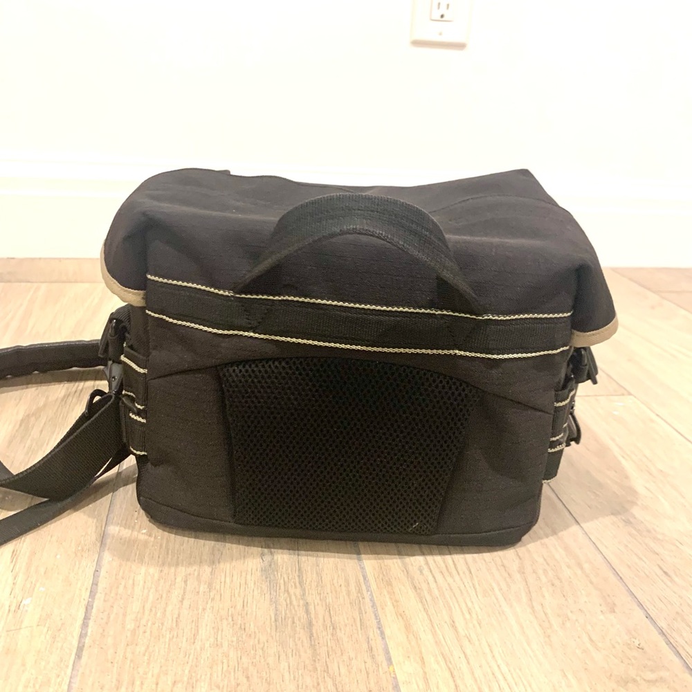 Promaster L-300 DSLR Camera Bag - Picture 3 of 5